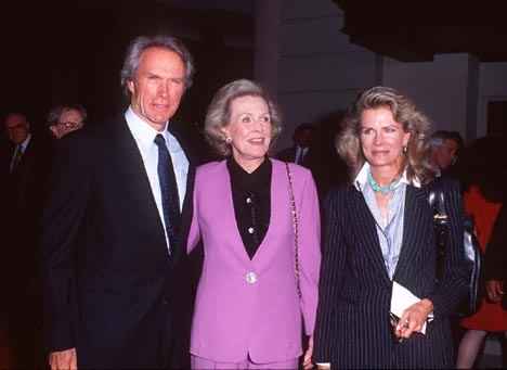 Clint Eastwood, Candice Bergen and Frances Bergen at event of Medisono grafystes tiltai (1995)