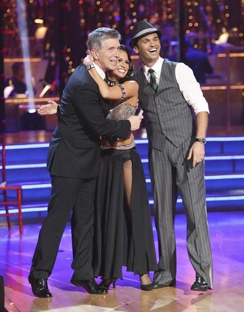 Still of Tom Bergeron and Melissa Rycroft in Dancing with the Stars (2005)