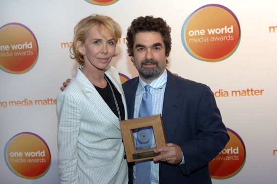Trudie Styler and Joe Berlinger accepting One World Media's Best International Documentary Award for Berlinger's 