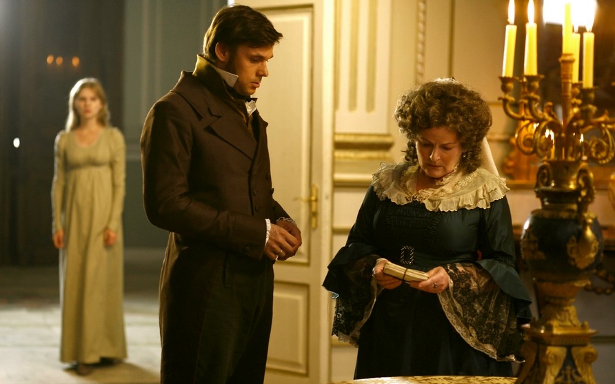 Still of Alexander Beyer and Brenda Blethyn in War and Peace (2007)