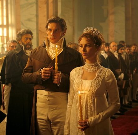 Still of Alexander Beyer and Violante Placido in St. Petersburg (War and Peace, 2007)