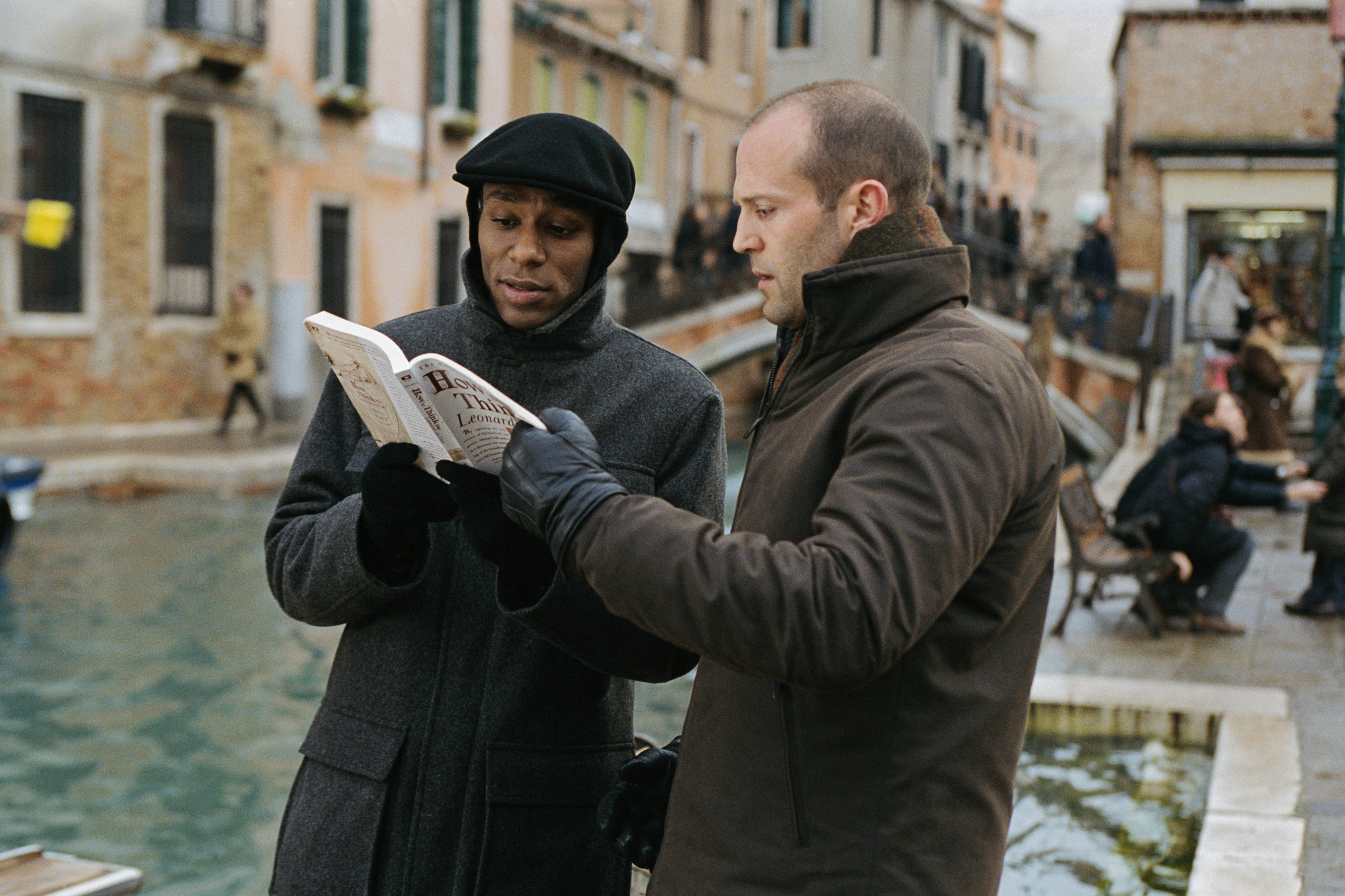 Still of Jason Statham and Yasiin Bey in The Italian Job (2003)
