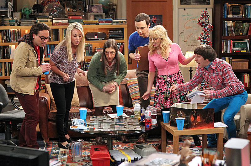 Still of Mayim Bialik, Kaley Cuoco-Sweeting, Johnny Galecki, Simon Helberg, Jim Parsons and Melissa Rauch in Didziojo sprogimo teorija (2007)