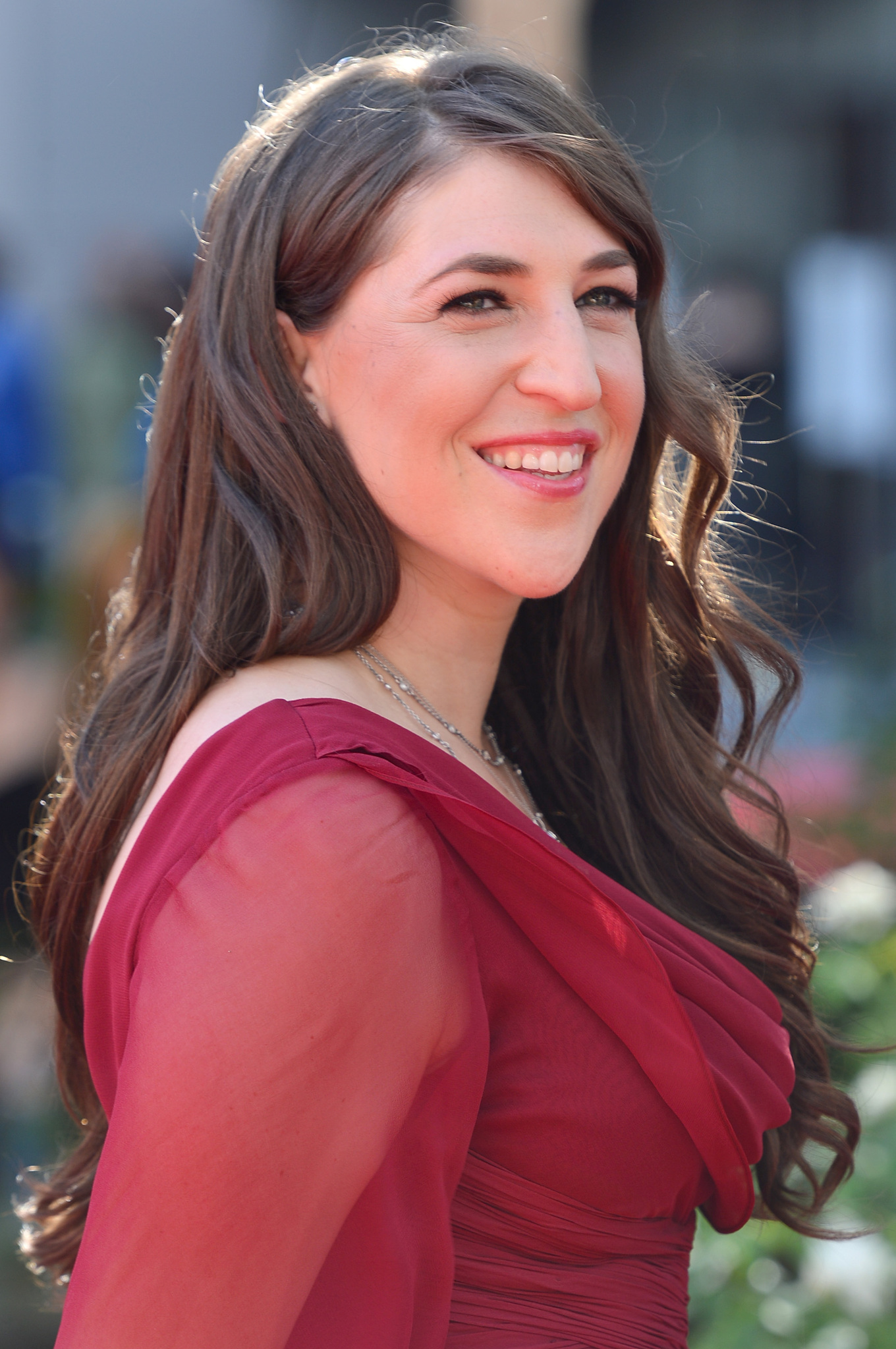 Mayim Bialik at event of The 64th Primetime Emmy Awards (2012)