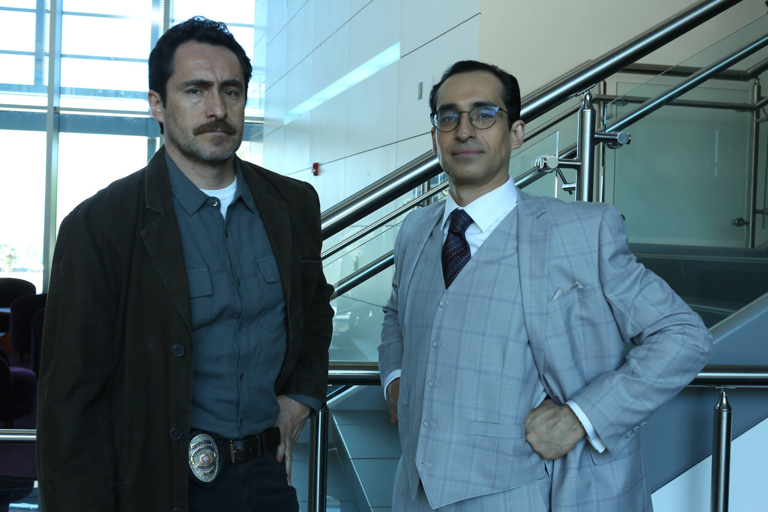 Still of Demian Bichir and Bruno Bichir in The Bridge (2013)