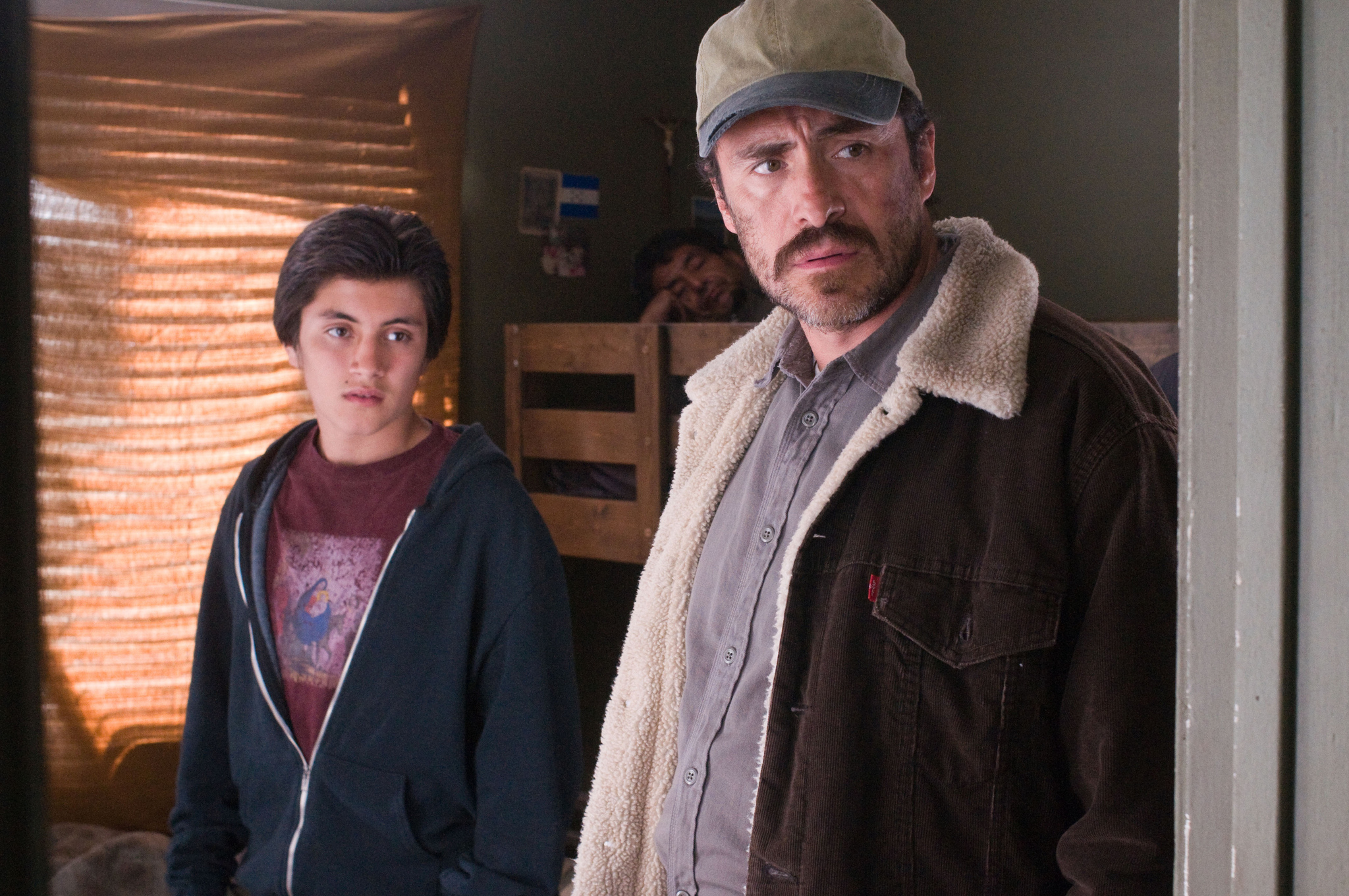 Still of Demian Bichir and José Julián in A Better Life (2011)