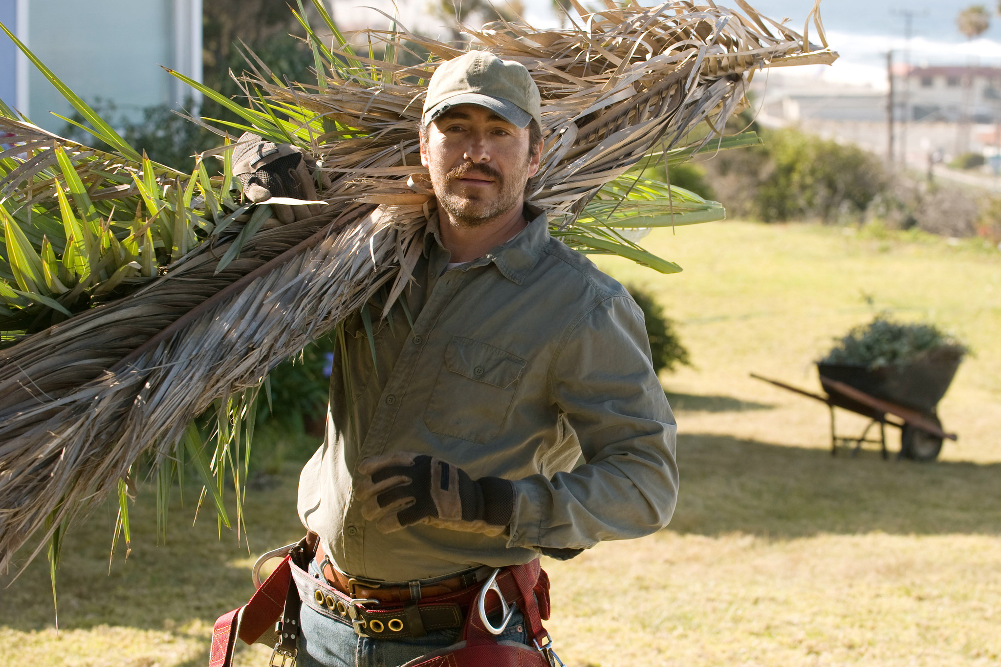 Still of Demian Bichir in A Better Life (2011)