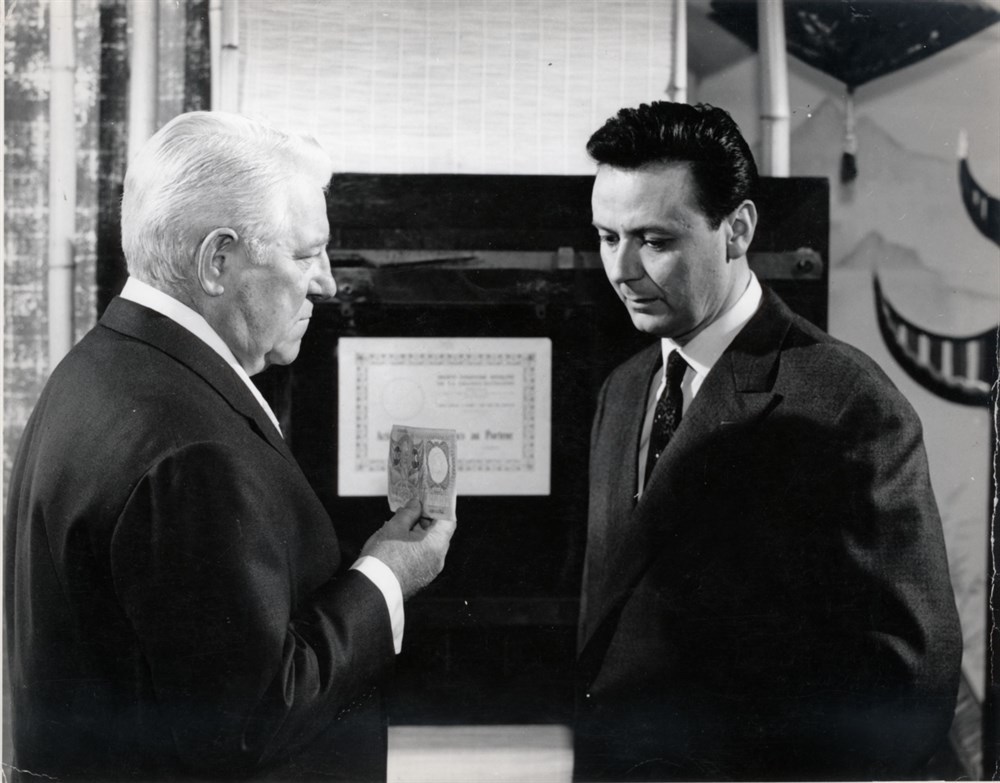 Still of Maurice Biraud and Jean Gabin in Le cave se rebiffe (1961)