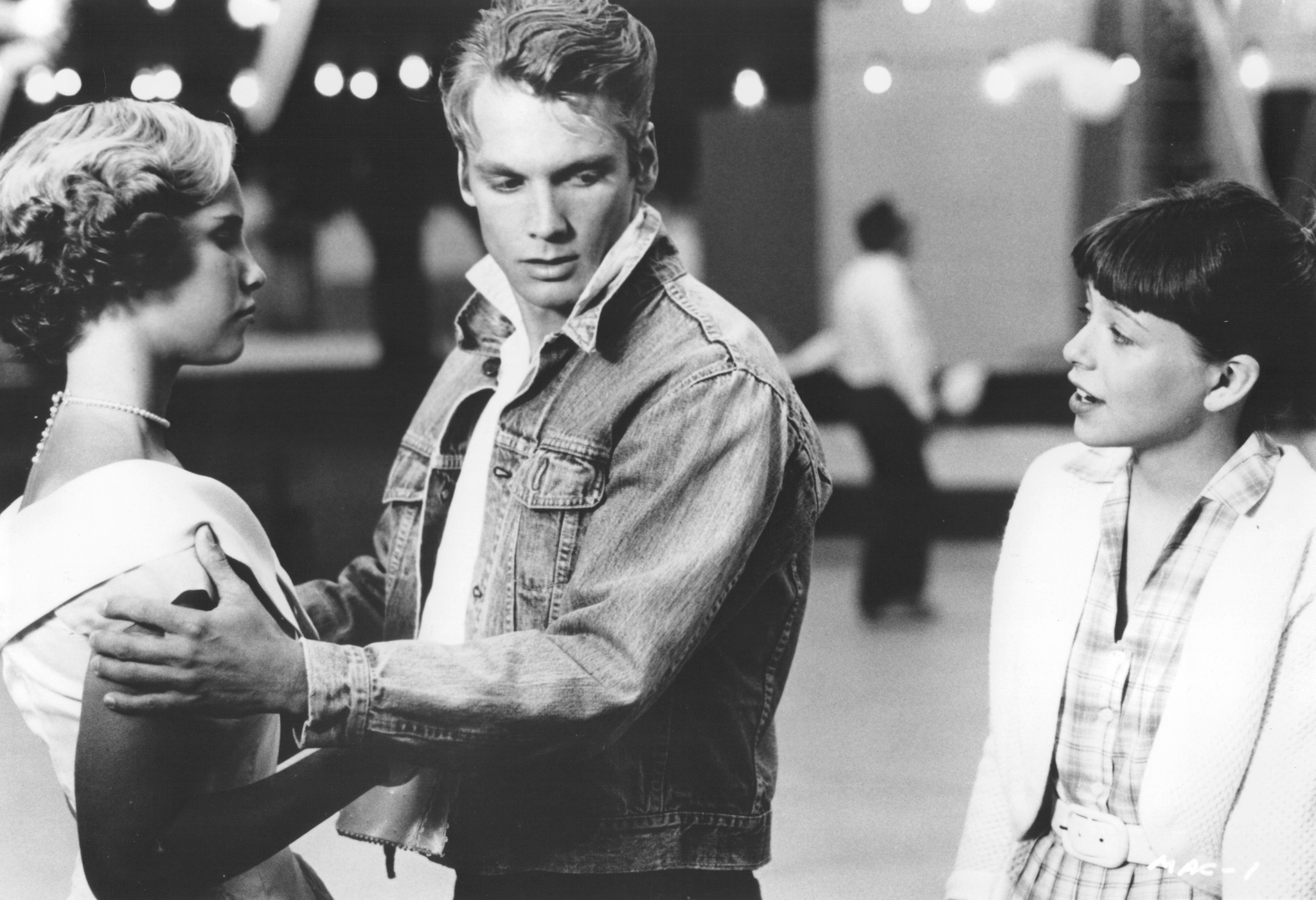 Still of Jane Mortifee, Richard Donat and Margaret Langrick in My American Cousin (1985)