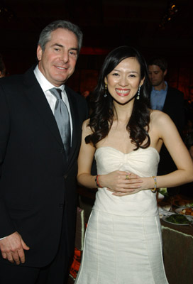 Roger Birnbaum and Ziyi Zhang at event of Memoirs of a Geisha (2005)