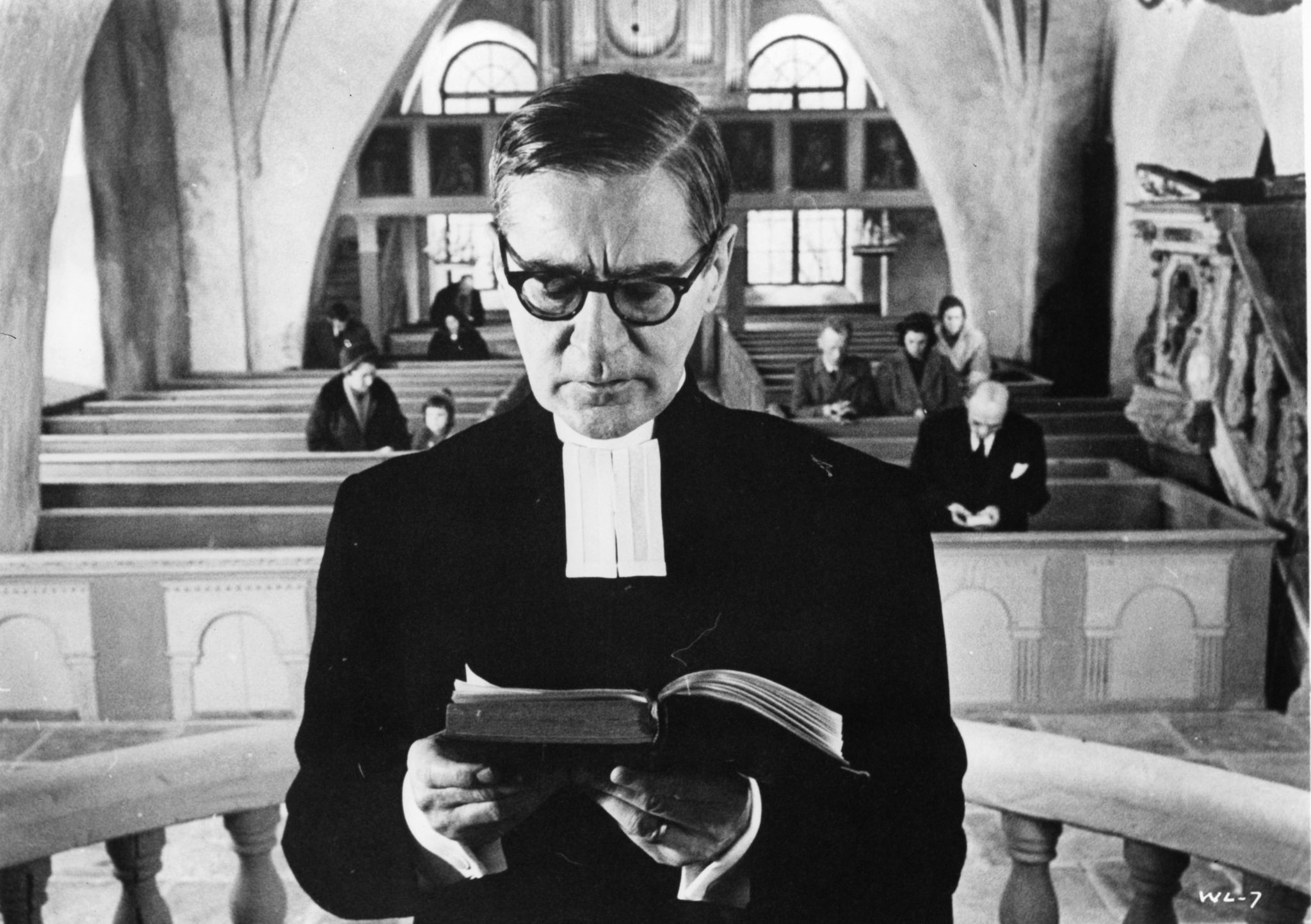 Still of Gunnar Björnstrand in Nattvardsgästerna (1963)