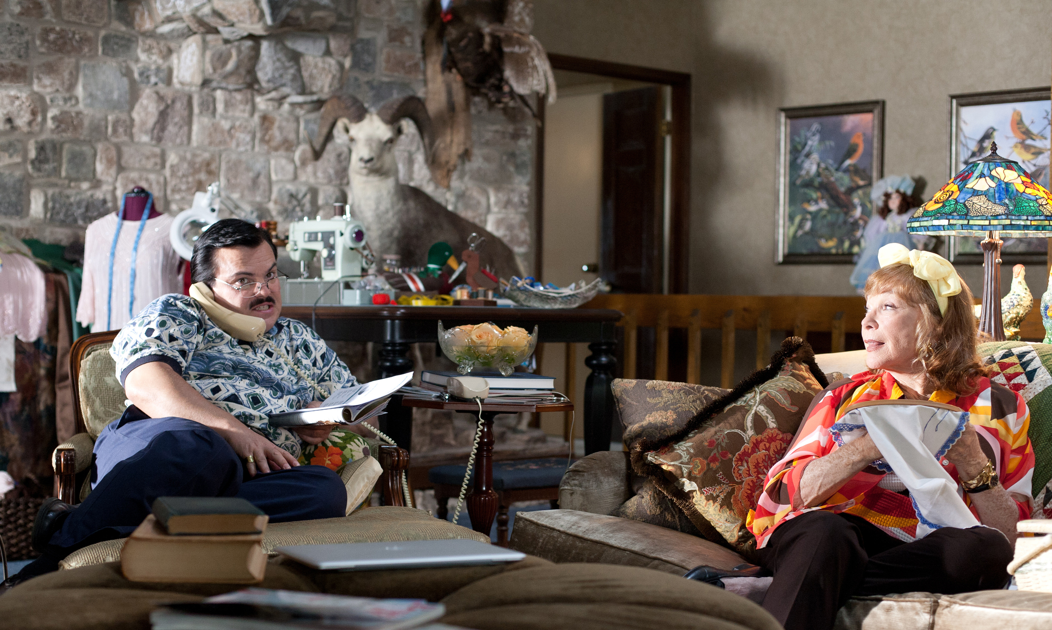 Still of Shirley MacLaine and Jack Black in Bernie (2011)