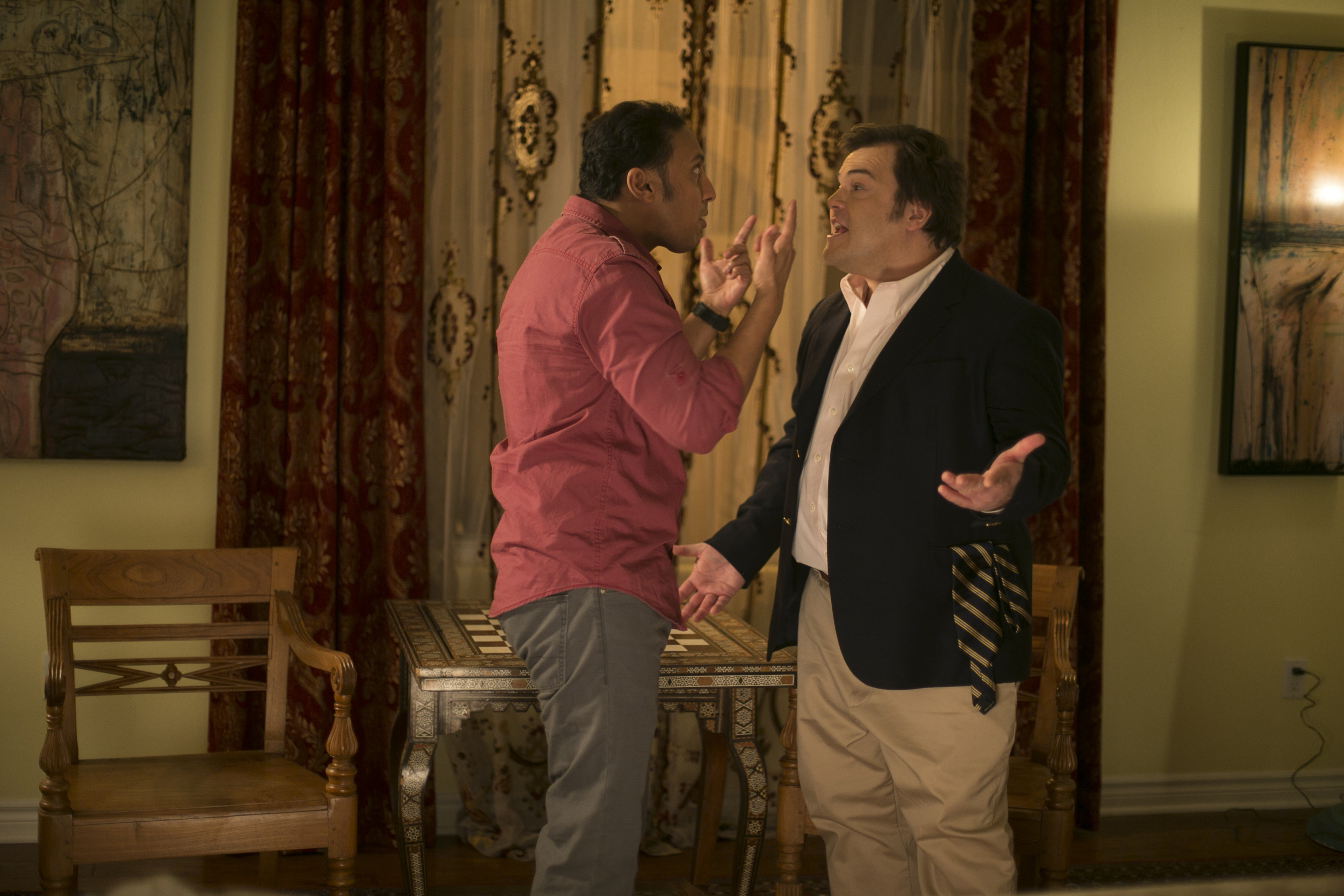 Still of Jack Black and Aasif Mandvi in The Brink (2015)