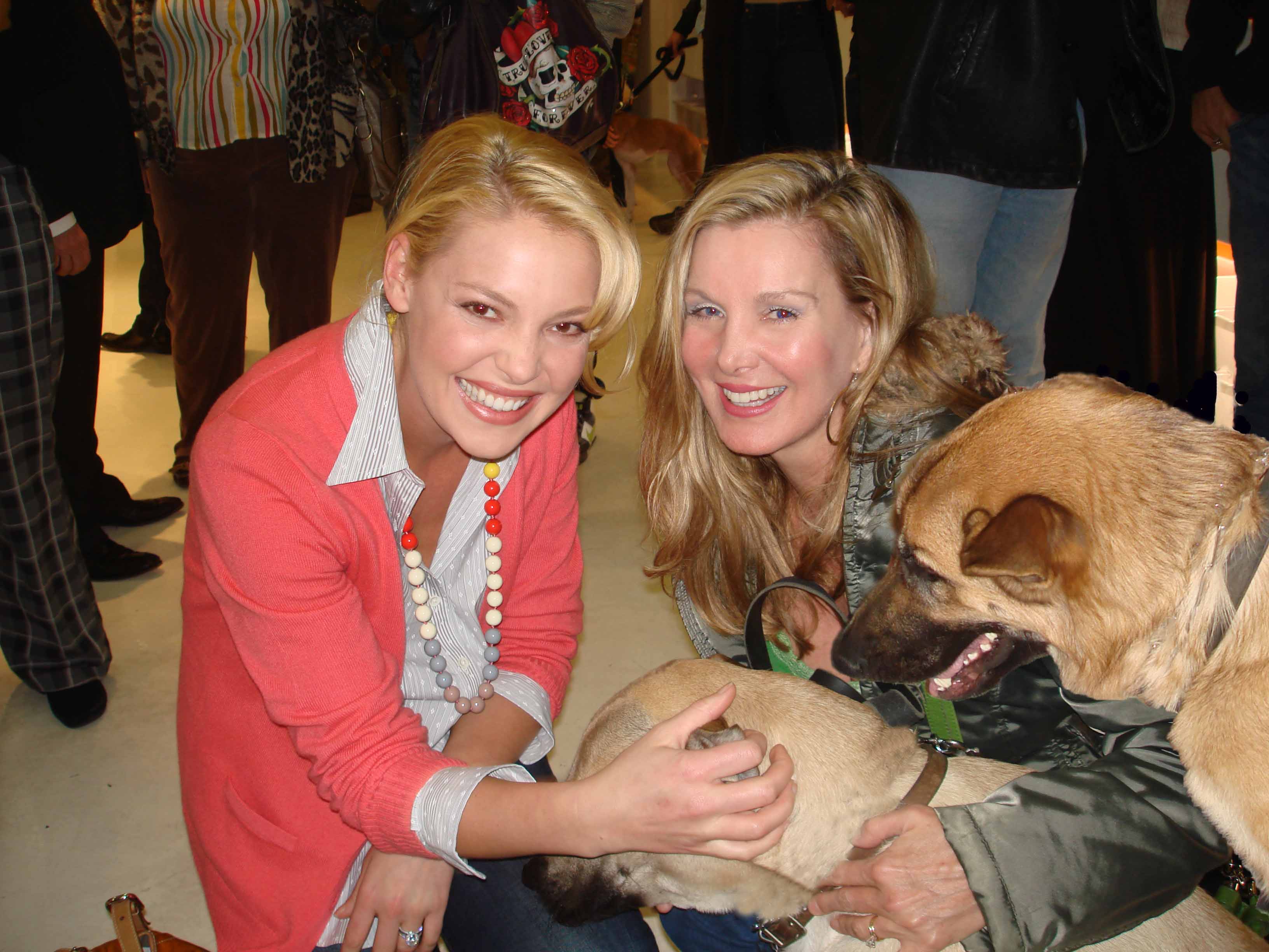 Katherine Heigl with Smiley, Angel and Megan Blake at opening of Orange Bone a rescue store for rescued animals. Woof!