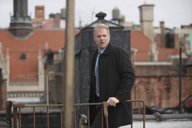 Still of Noah Emmerich and Craig Blankenhorn in The Americans (2013)