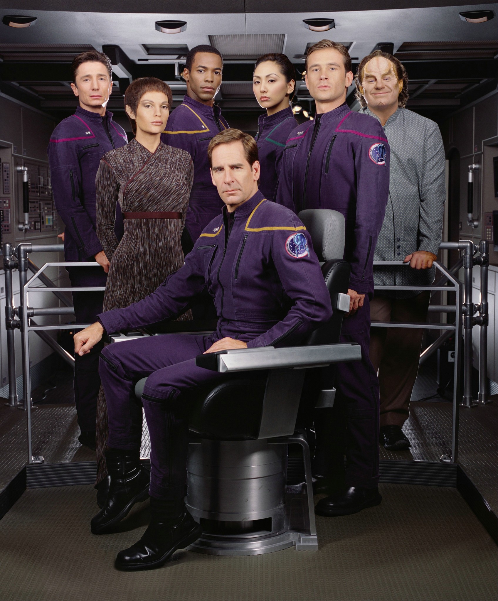 Still of Scott Bakula, John Billingsley, Jolene Blalock, Dominic Keating, Anthony Montgomery, Connor Trinneer and Linda Park in Enterprise (2001)