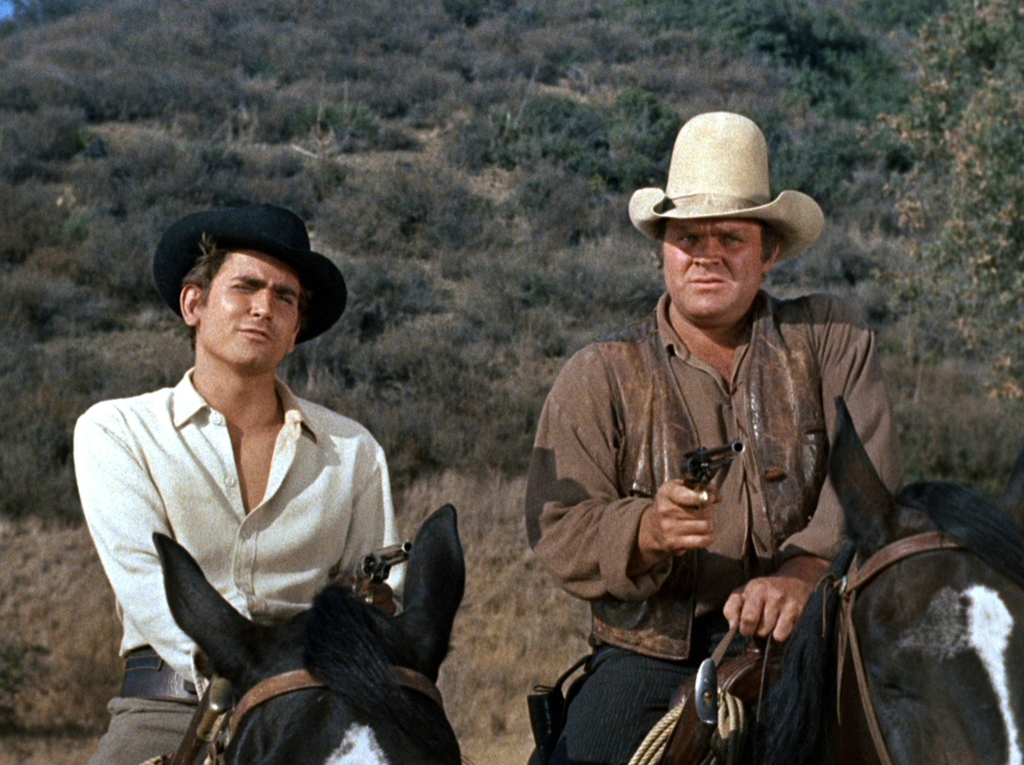 Still of Michael Landon and Dan Blocker in Bonanza (1959)