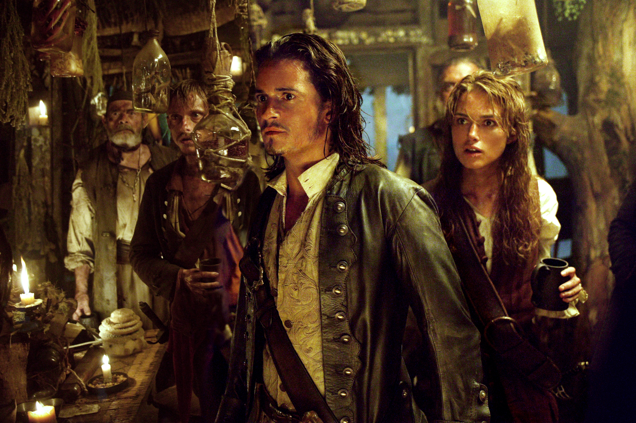 Still of Orlando Bloom and Keira Knightley in Karibu piratai: numirelio skrynia (2006)