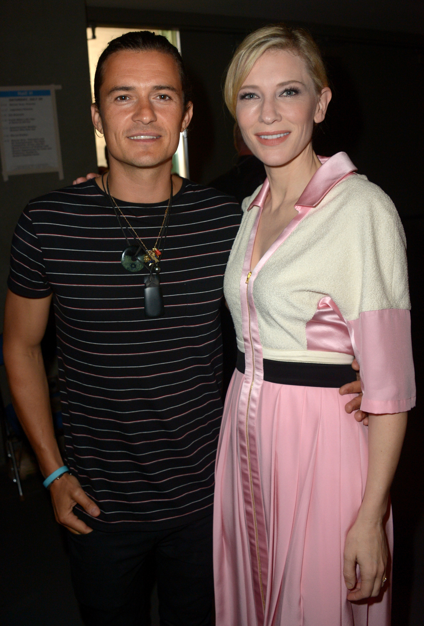 Cate Blanchett and Orlando Bloom at event of Hobitas: Penkiu armiju musis (2014)