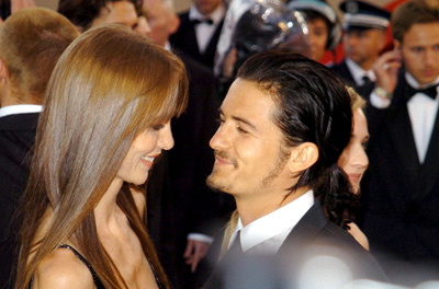 Saffron Burrows and Orlando Bloom at event of Troy (2004)