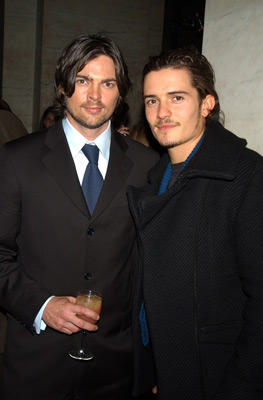 Orlando Bloom and Karl Urban at event of Ziedu Valdovas: Dvi tvirtoves (2002)