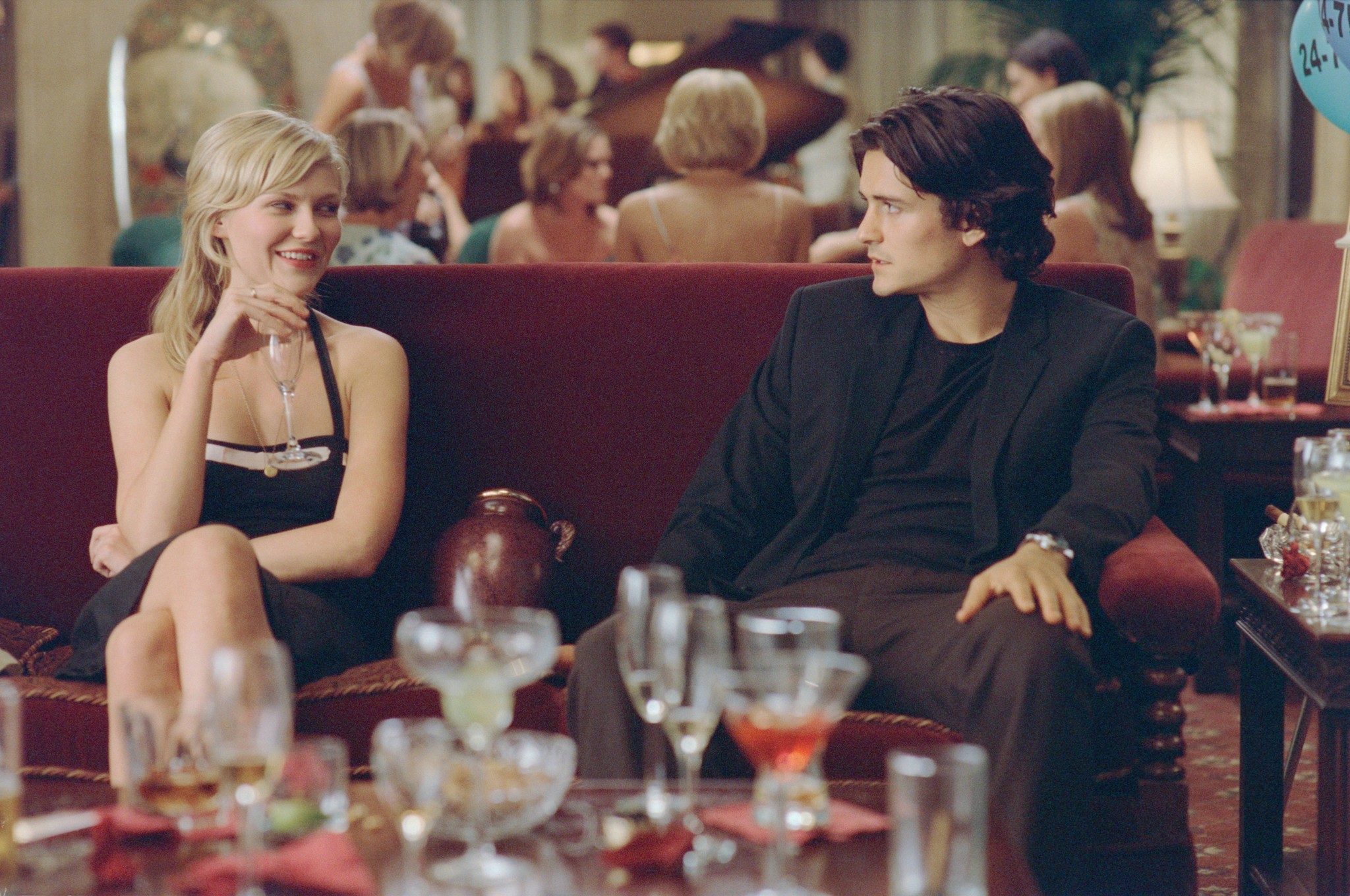 Still of Kirsten Dunst and Orlando Bloom in Elizabethtown (2005)