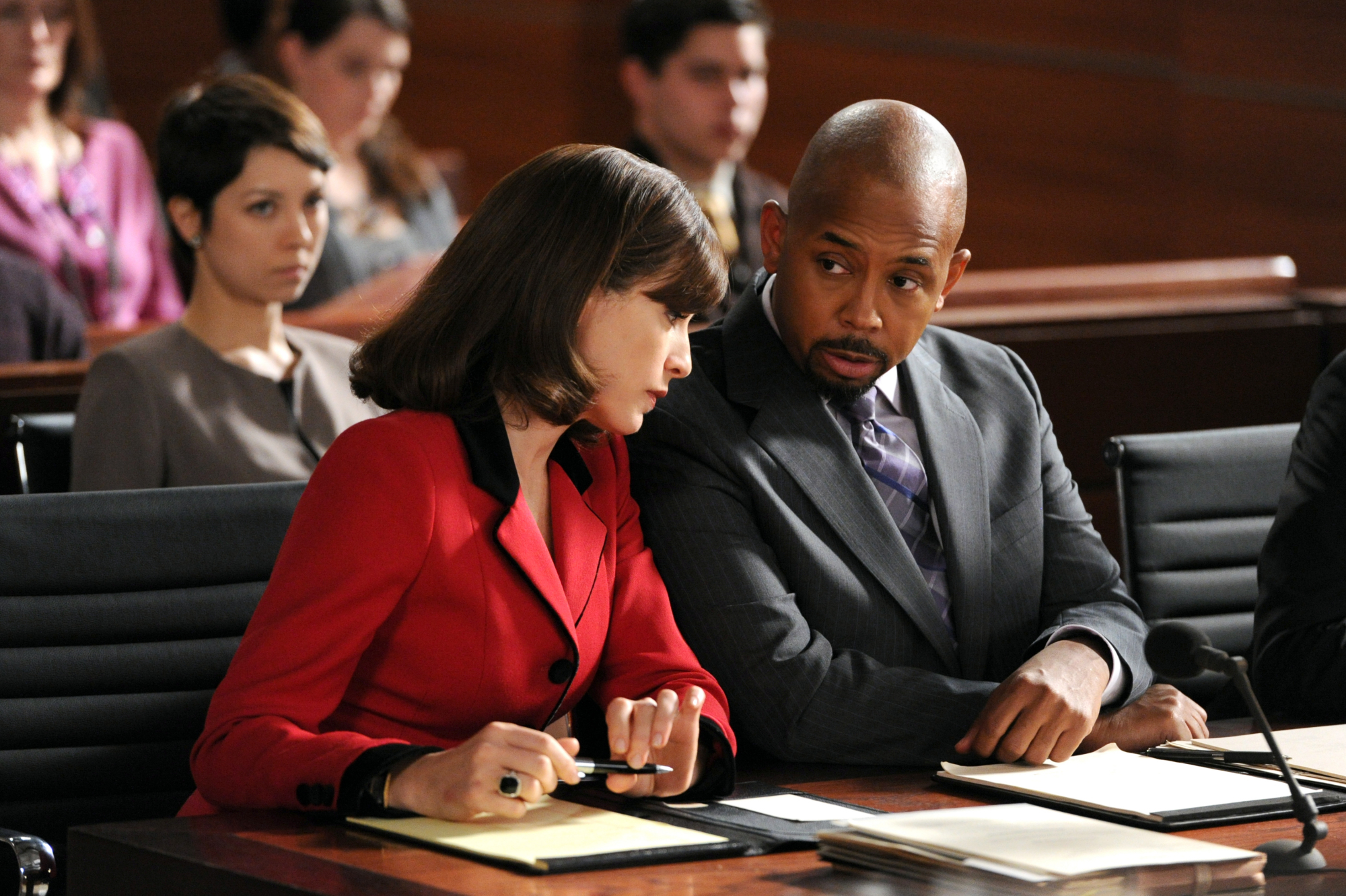 Still of Julianna Margulies and Michael Boatman in The Good Wife (2009)