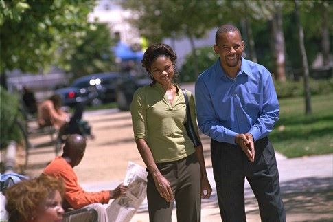 Still of Michael Boatman and Kimberly Elise in Woman Thou Art Loosed (2004)