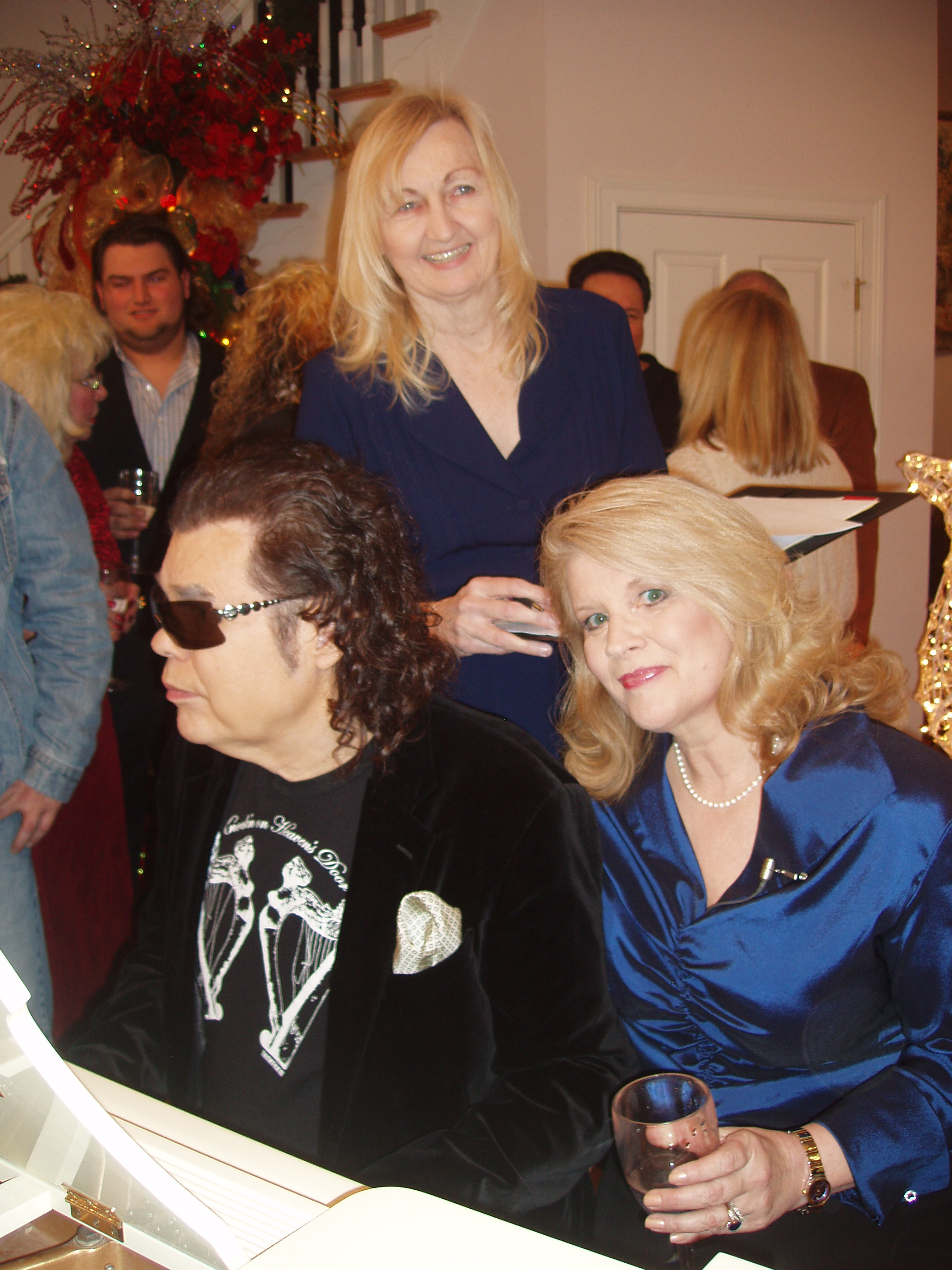 Ronnie Milsap, Edie Hand and Martha Bolton, on set of Holiday Memories from Nashville