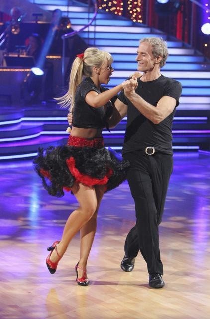 Still of Michael Bolton and Chelsie Hightower in Dancing with the Stars (2005)