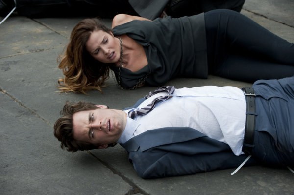 Still of Matt Bomer and Gloria Votsis in Aferistas (2009)