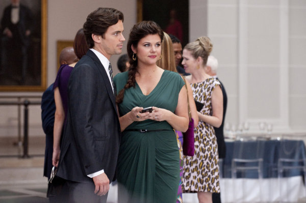 Still of Tiffani Thiessen and Matt Bomer in Aferistas (2009)