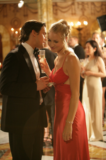 Still of Matt Bomer and Yvonne Strahovski in Cakas (2007)