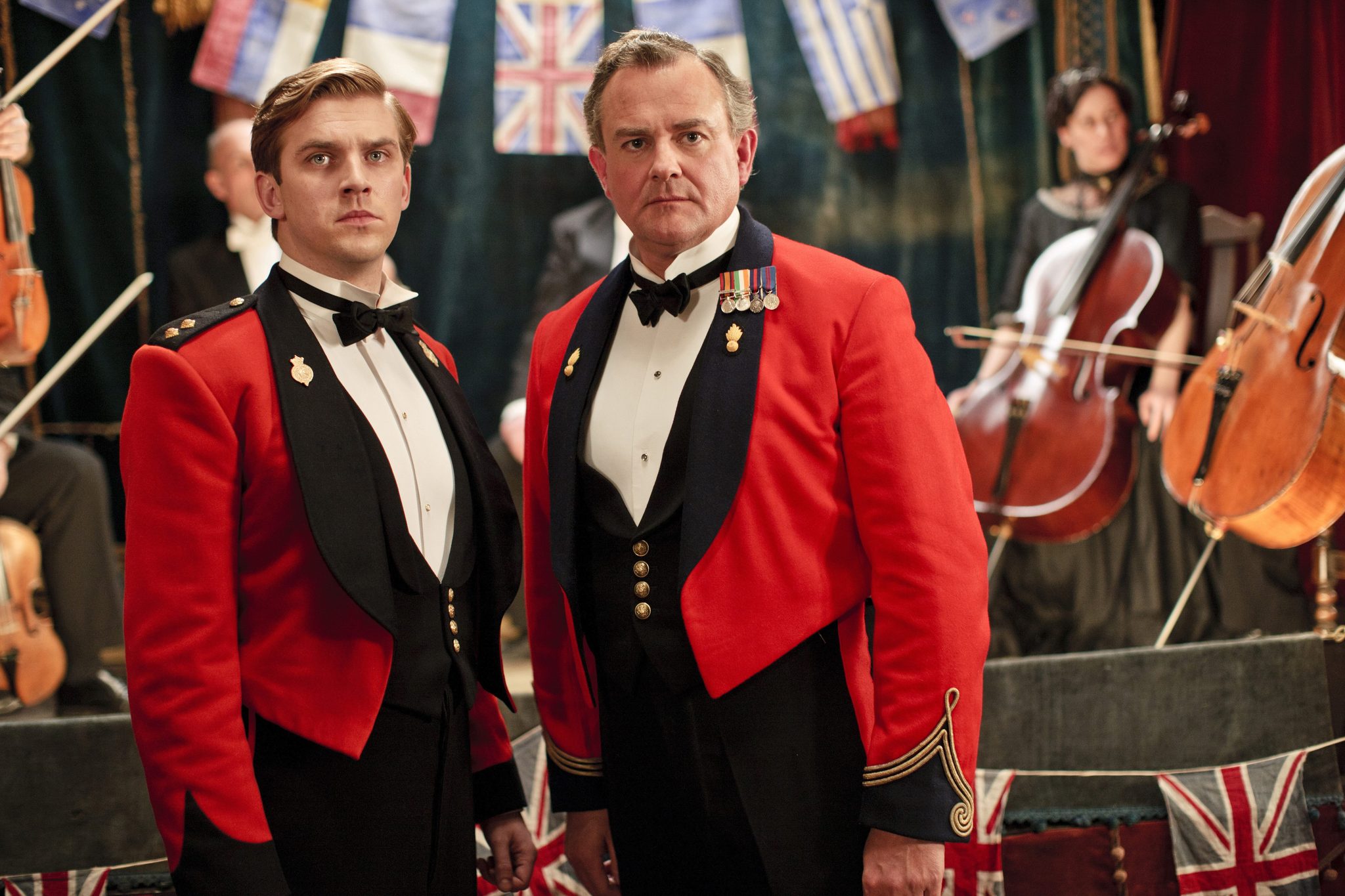 Still of Hugh Bonneville and Dan Stevens in Downton Abbey (2010)