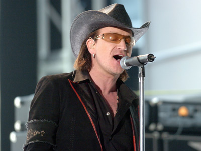 Bono at event of The 47th Annual Grammy Awards (2005)