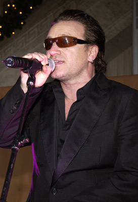 Bono at event of Niujorko gaujos (2002)