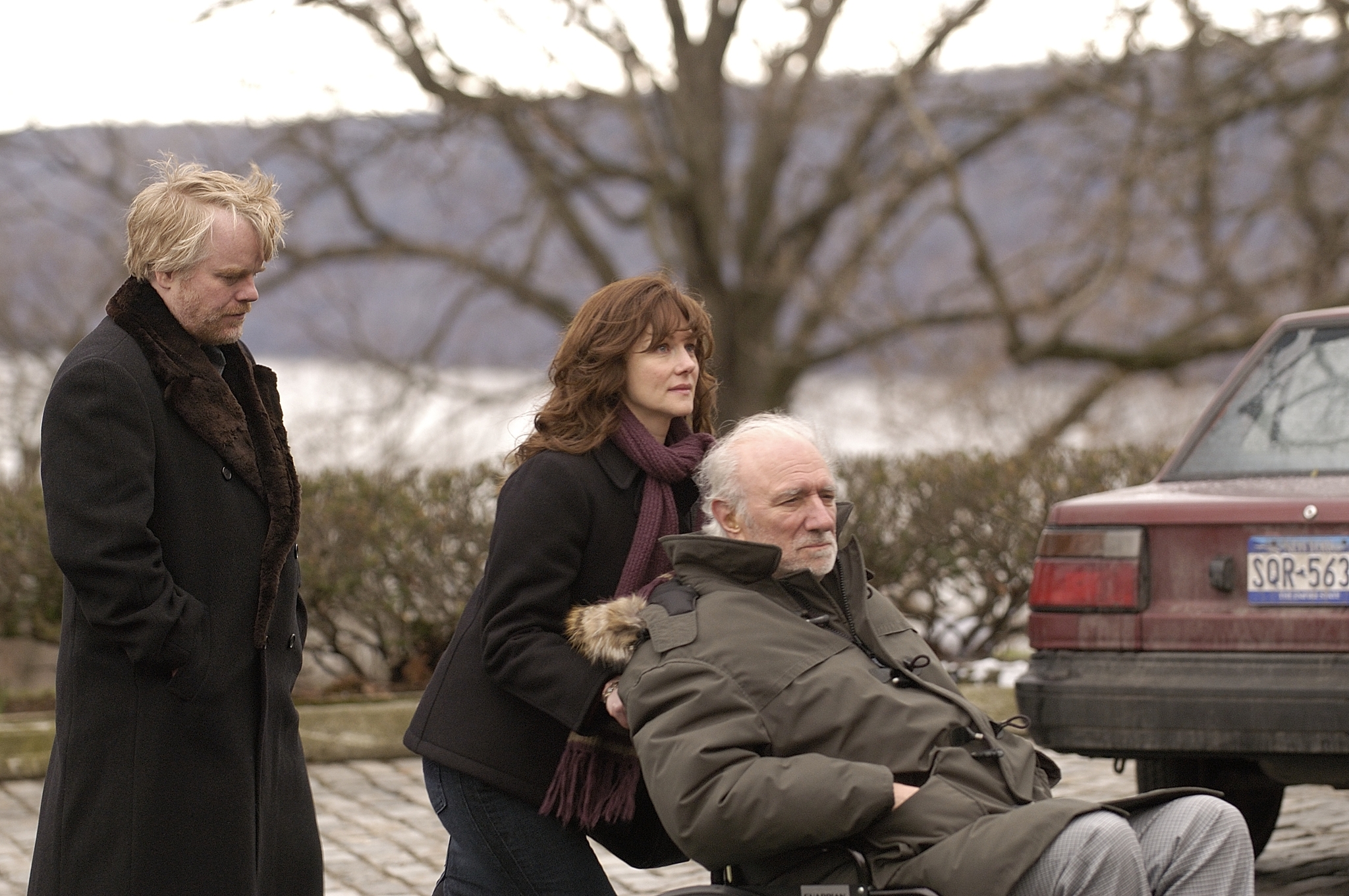 Still of Philip Seymour Hoffman, Laura Linney and Philip Bosco in The Savages (2007)