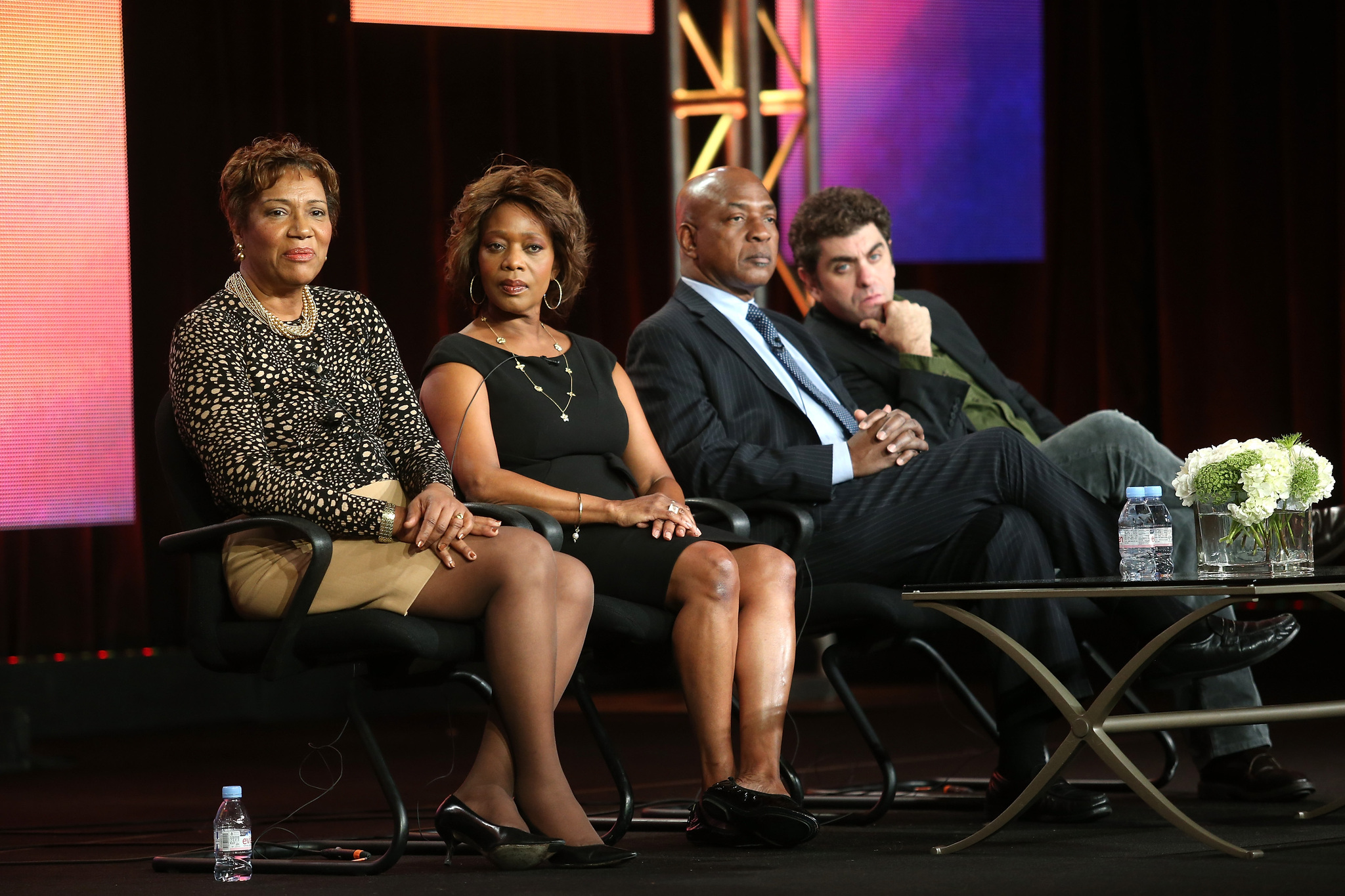 Alfre Woodard, Bonnie Boswell, Eugene Jarecki and Charles Ogletree at event of Independent Lens (1999)