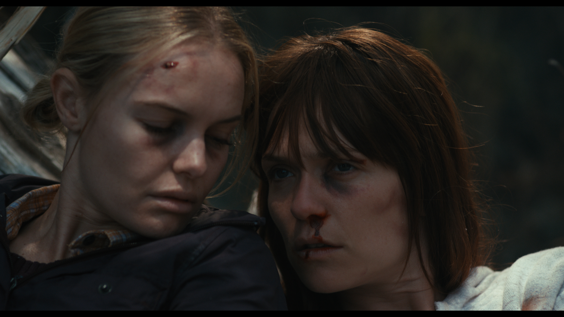 Still of Kate Bosworth and Lake Bell in Black Rock (2012)