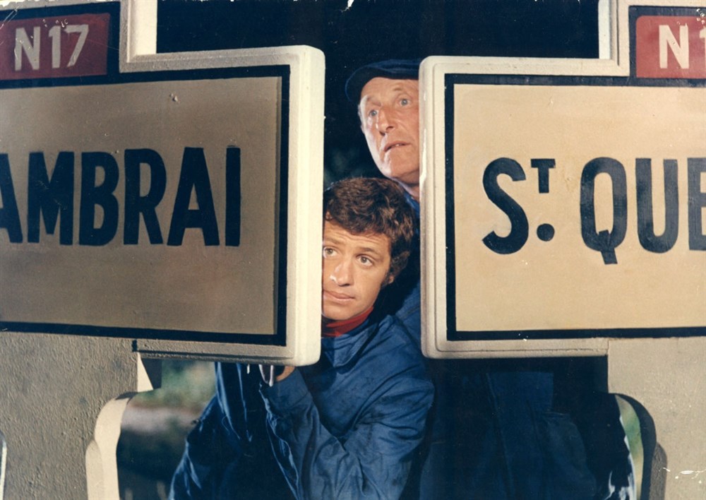 Still of Jean-Paul Belmondo and Bourvil in The Brain (1969)