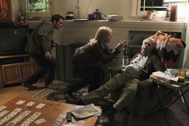 Still of Philip Baker Hall, Julie Bowen and Ty Burrell in Moderni seima (2009)