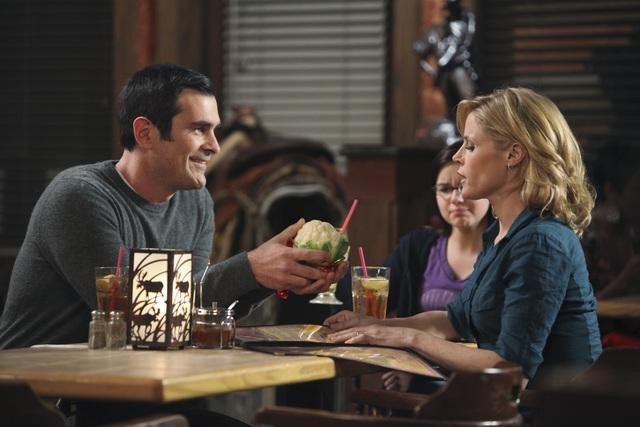 Still of Julie Bowen, Ty Burrell and Ariel Winter in Moderni seima (2009)