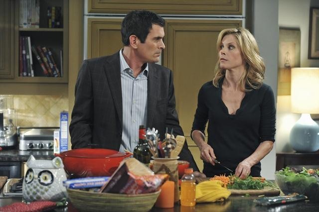 Still of Julie Bowen and Ty Burrell in Moderni seima (2009)