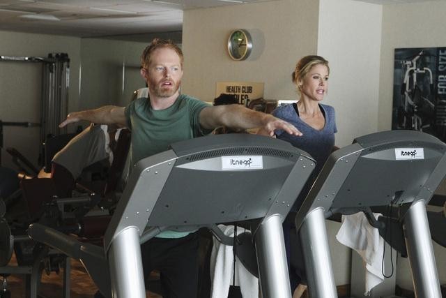 Still of Julie Bowen and Jesse Tyler Ferguson in Moderni seima (2009)