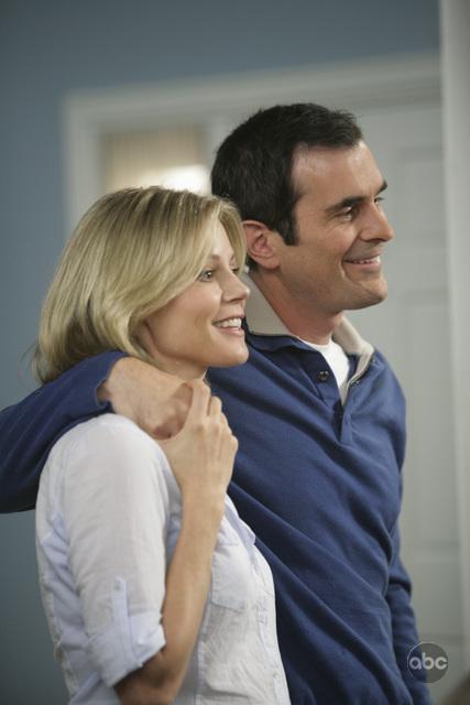 Still of Julie Bowen and Ty Burrell in Moderni seima (2009)