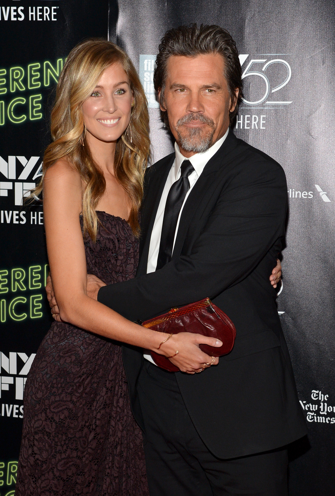 Josh Brolin and Kathryn Boyd at event of Zmogiska silpnybe (2014)