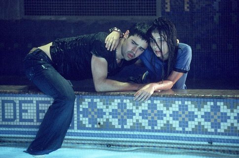 Still of Shiri Appleby and Jesse Bradford in Swimfan (2002)