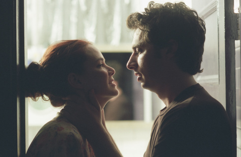 Still of Jacinda Barrett and Zach Braff in The Last Kiss (2006)