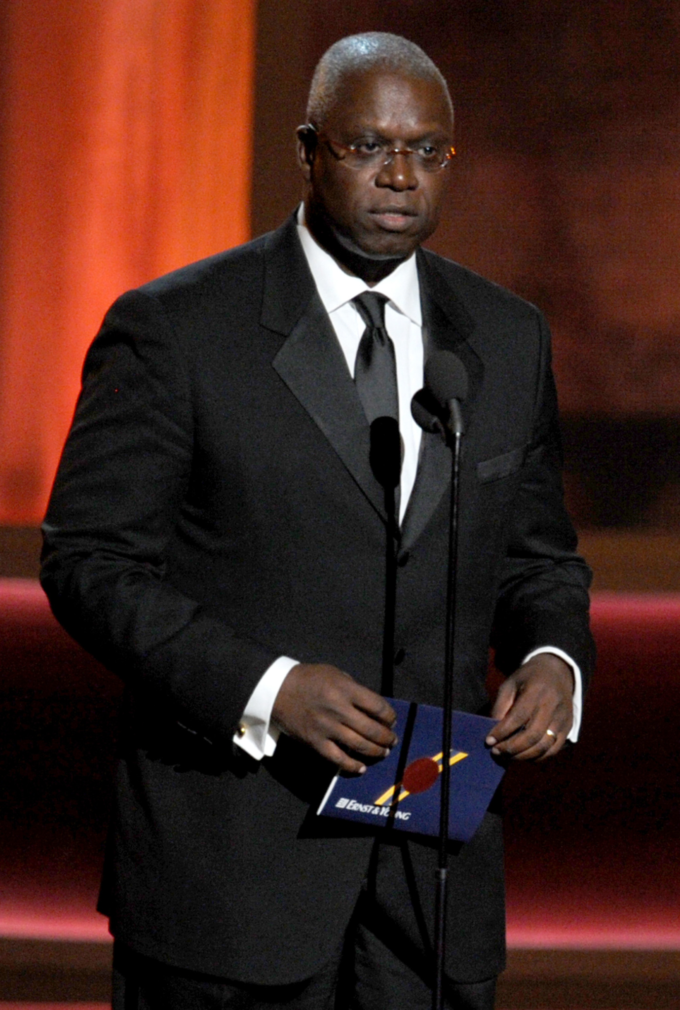 Andre Braugher at event of The 64th Primetime Emmy Awards (2012)