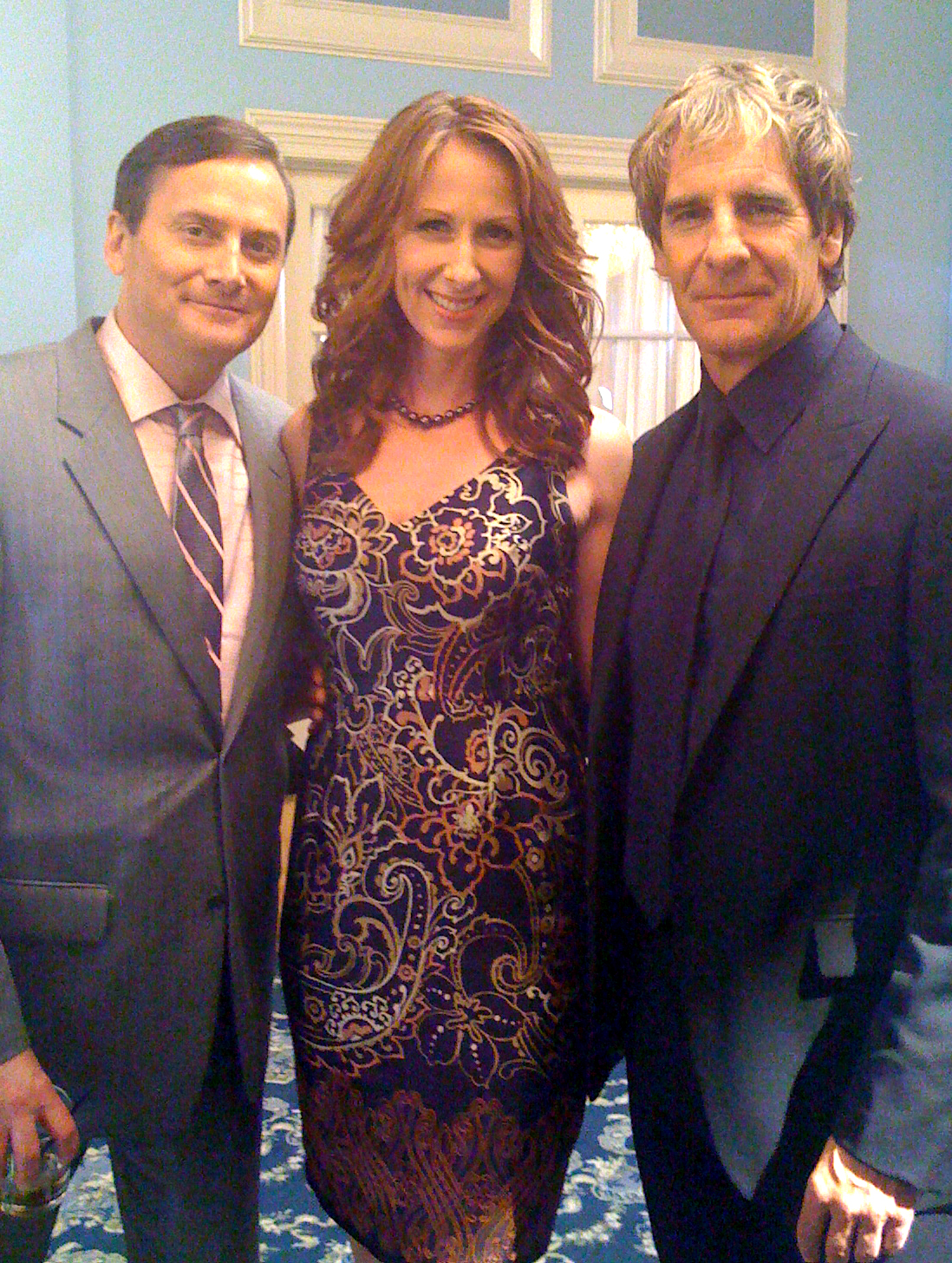 Michael Hitchcock, Wendy Braun and Scott Bakula on the set of Men Of A Certain Age.
